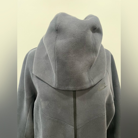 Nike Tech Windrunner fleece Black full zip up - Picture 7 of 7